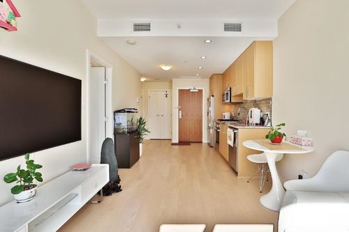 1011-38 W 1st Ave, Vancouver, BC, V5Y0K3 | Card Image