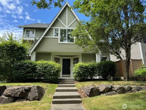 7431 Fairway Ave Se, Snoqualmie, WA, 98065-9018 | Card Image