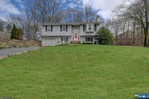 4 Birch Dr, Vernon, NJ, 07462 | Card Image