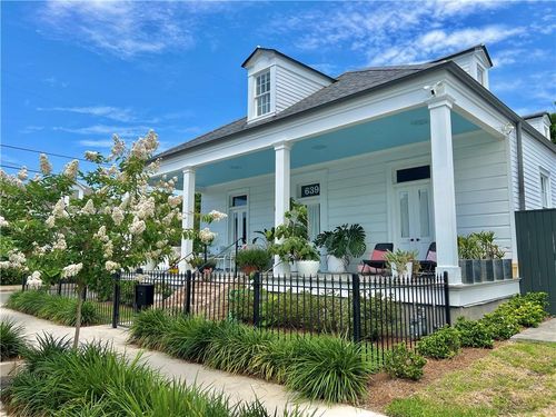 639 Desire And 3400 Royal Street, New Orleans, LA, 70117 | Card Image