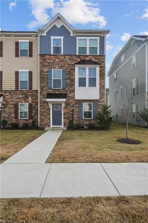 152 Spring Grove Way, Smithfield, VA, 23430-6386 | Card Image