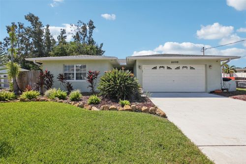 8540 Riverside Dr Ne, ST PETERSBURG, FL, 33702-3718 | Card Image