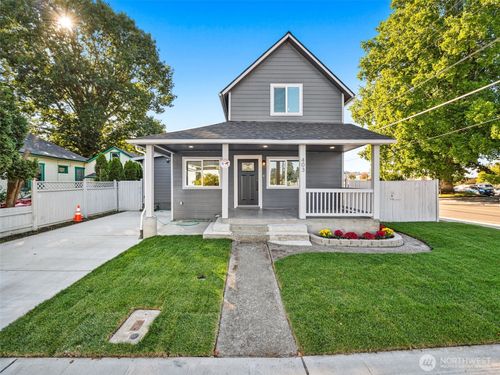 403 D St Se, Auburn, WA, 98002-5523 | Card Image