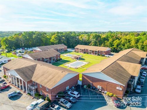 103 Carriage House Dr, Kannapolis, NC, 28081-7162 | Card Image