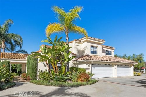 3570 Rosa Way, Fallbrook, CA, 92028-2663 | Card Image