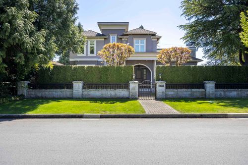 738 W 54th Ave, Vancouver, BC, V6P1M4 | Card Image