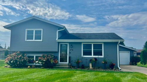317 E Lincoln Street, New Hampton, IA, 50659 | Card Image