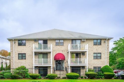 64-8 Kenmar Dr, Billerica, MA, 01821-4762 | Card Image