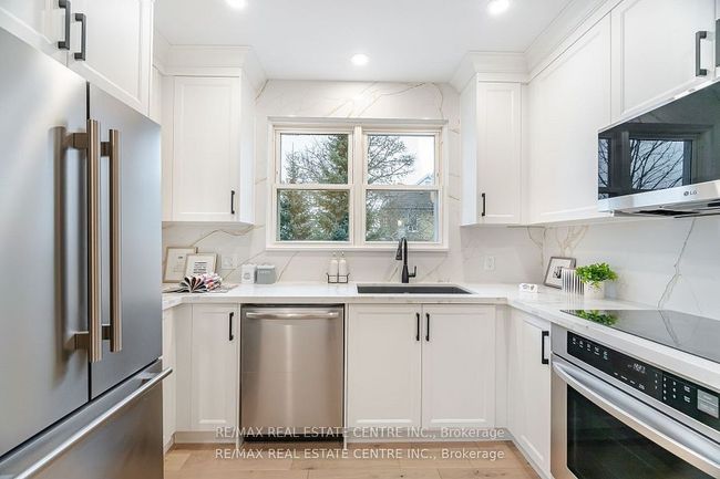 531 King St E, House other with 3 bedrooms, 2 bathrooms and 5 parking in Oshawa ON | Image 12