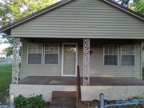 205 White St, Florence, AL, 35630-5358 | Card Image