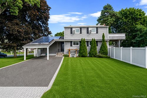 57 Pearl St, Deer Park, NY, 11729-2031 | Card Image
