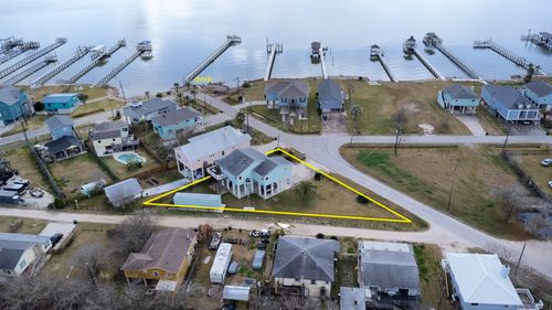 2414 Avenue P, San Leon, TX, 77539-5195 | Card Image