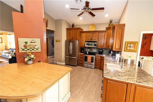 9411 Old Hickory Cir, FORT MYERS, FL, 33912-0800 | Card Image