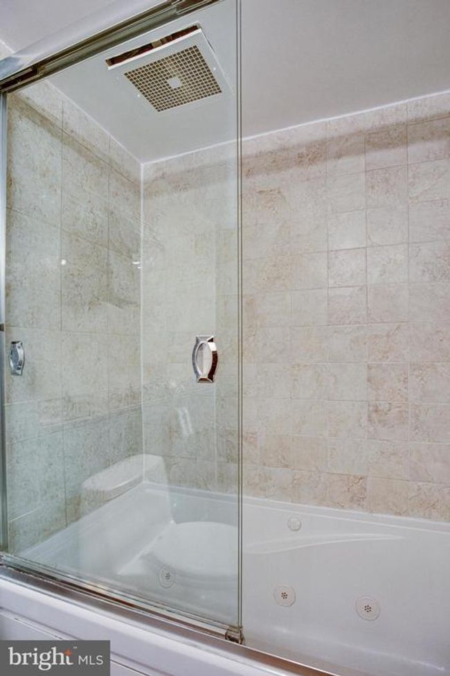 APT-508 - 1001 26 Th St Nw, Condo with 2 bedrooms, 2 bathrooms and null parking in WASHINGTON DC | Image 20