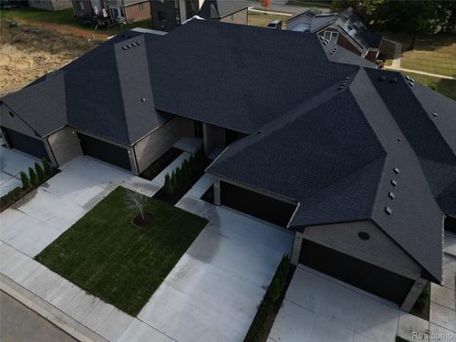 4-21951 Deer Brook Dr, Southfield, MI, 48075-3097 | Card Image