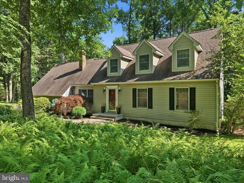 875 Greenview Drive, STROUDSBURG, PA, 18360 | Card Image