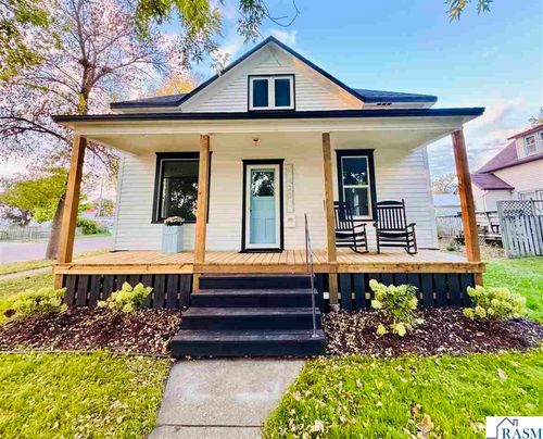 420 Walnut St Sw, Sleepy Eye, MN, 56085-1145 | Card Image
