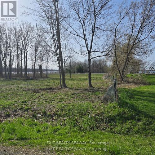 004 Manning Road, South Stormont, ON, K0C1M0 | Card Image