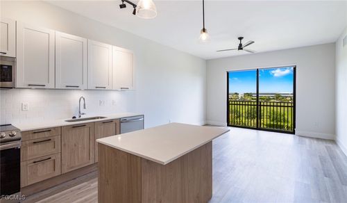 2-207-22980 Vista Edera Cir, ESTERO, FL, 33928-8387 | Card Image