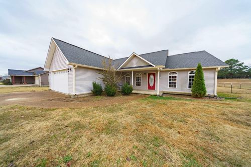 4 Patterson Ln, Cave City, AR, 72521-8839 | Card Image