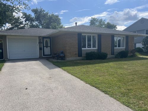 703 Wicker Ave, Streamwood, IL, 60107-2143 | Card Image