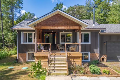 2698 Old Muskoka Rd, Utterson, ON, P0B1M0 | Card Image