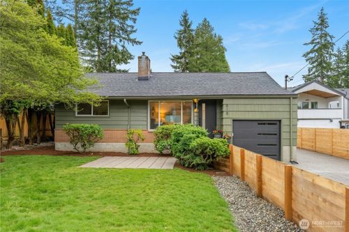 515 Ne 123rd St, Seattle, WA, 98125-4827 | Card Image