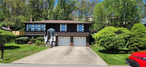 237 Melrose Dr, New Stanton, PA, 15672-9484 | Card Image