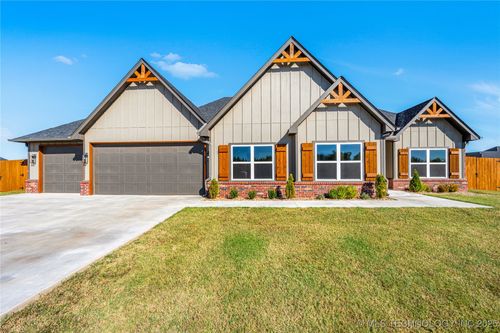302 Blanco Bend Drive, Stillwater, OK, 74074 | Card Image