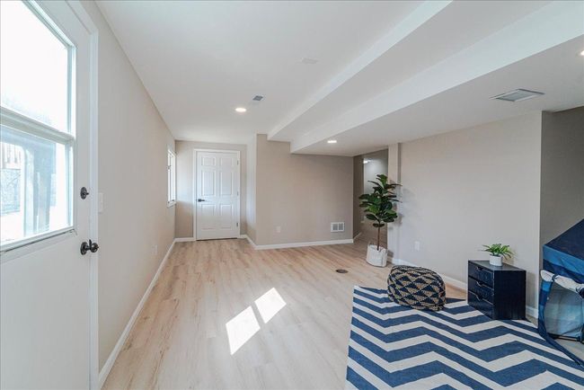 53-Bonus Room_Office.jpg | Image 52