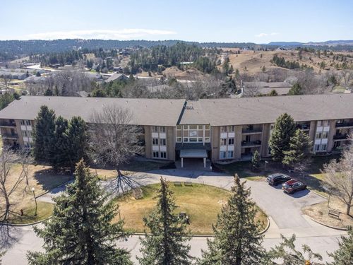3952 Fairway Hills Dr, rapid city, SD, 57702-5315 | Card Image