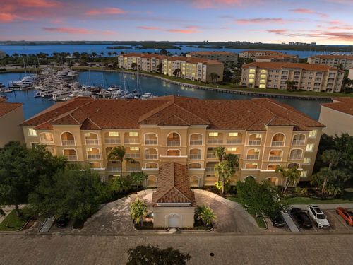 303-16 Harbour Isle Dr W, Fort Pierce, FL, 34949-2768 | Card Image