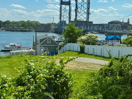 17a-10 Island Ave, Kittery, ME, 03904-1614 | Card Image