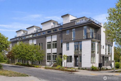 4416 Midvale Ave N, Seattle, WA, 98103 | Card Image