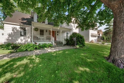 707 Glenshire Rd, Glenview, IL, 60025-4011 | Card Image