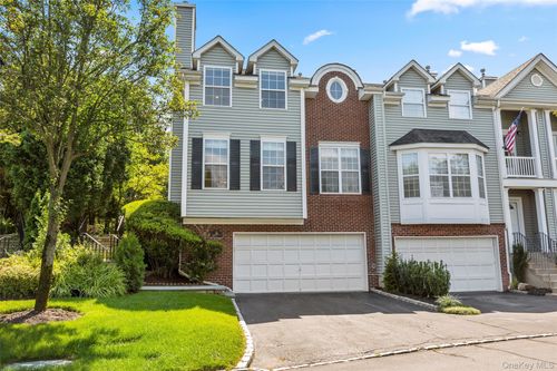 93 Paddington Cir, Smithtown, NY, 11787-5903 | Card Image