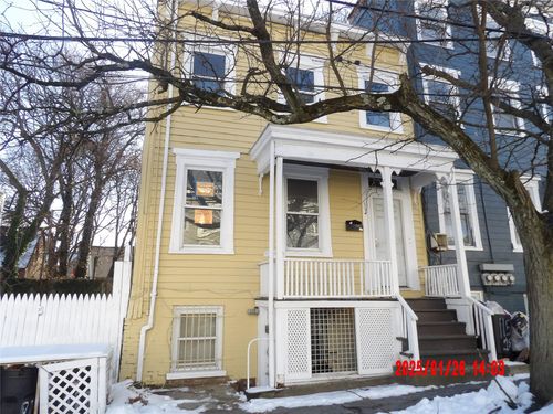 113 1st St, Newburgh, NY, 12550-4910 | Card Image
