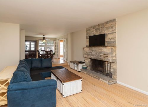 243 Union St, Montgomery, NY, 12549-1314 | Card Image