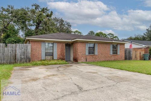 251 Garden Cir, Hinesville, GA, 31313-4483 | Card Image