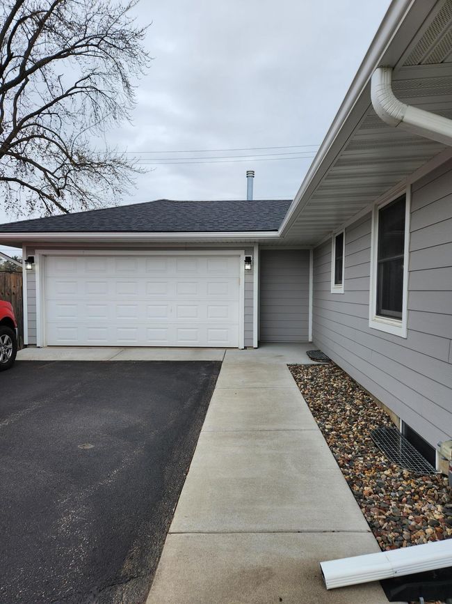Oversized attached 2 car garage | Image 19
