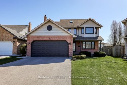 31 Springett Crt, London, ON, N6G4S6 | Card Image