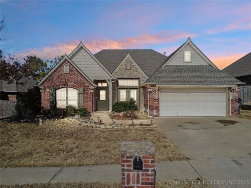 313 E 113th Street, Jenks, OK, 74037 | Card Image