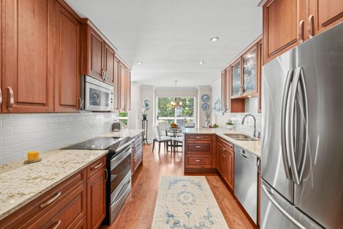 12-72 Jamieson Crt, New Westminster, BC, V3L5R6 | Card Image