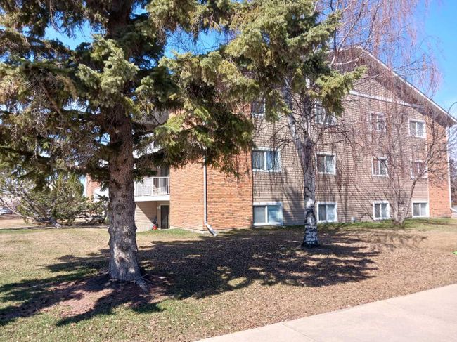 207 - 49 Bennett Street, Home with 2 bedrooms, 1 bathrooms and 1 parking in Red Deer AB | Image 39