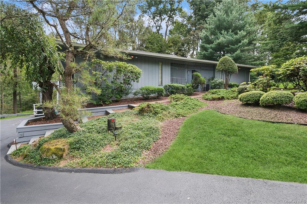 Fenway Ct, New City, NY 10956
