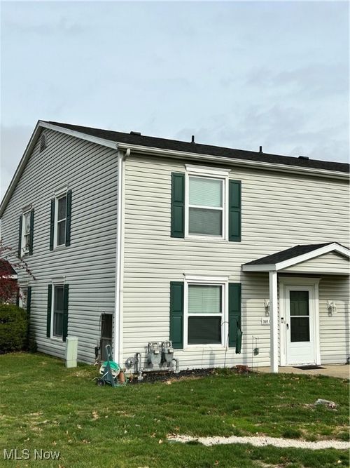 c4-140 Ivy Hill Ln, Medina, OH, 44256-2596 | Card Image