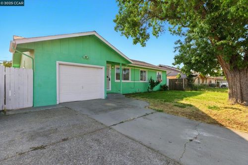 7105 Thomas Dr, North Highlands, CA, 95660-3334 | Card Image