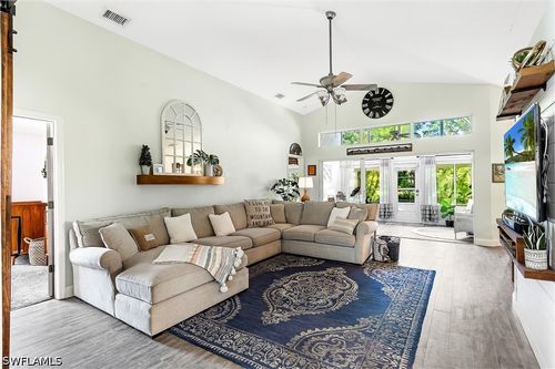 9801 Las Casas Dr, FORT MYERS, FL, 33919-8416 | Card Image