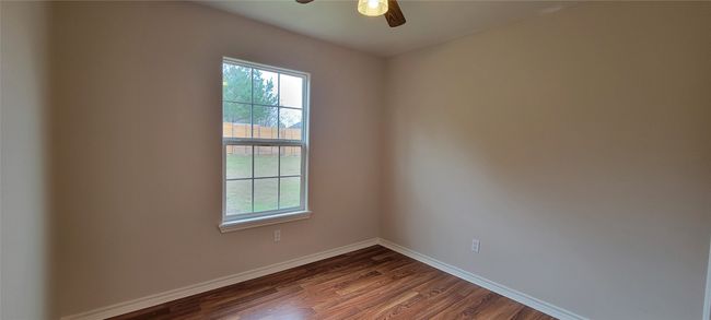 195 Cardinal Dr, House other with 3 bedrooms, 2 bathrooms and 6 parking in Paige TX | Image 15