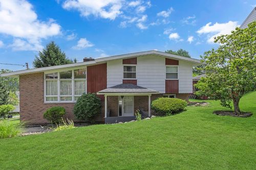 3626 Craig St, Beaver Falls, PA, 15010-2126 | Card Image